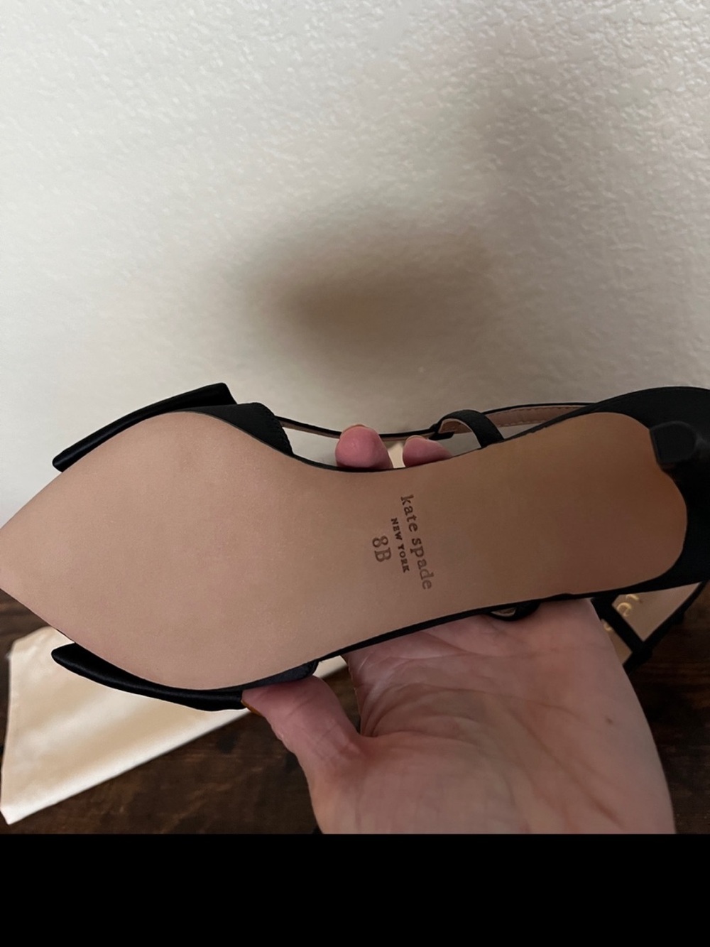 🆕 Kate Spade ♠️ Black satin Lux Marseille Pumps with dust bag - Picture 4 of 8
